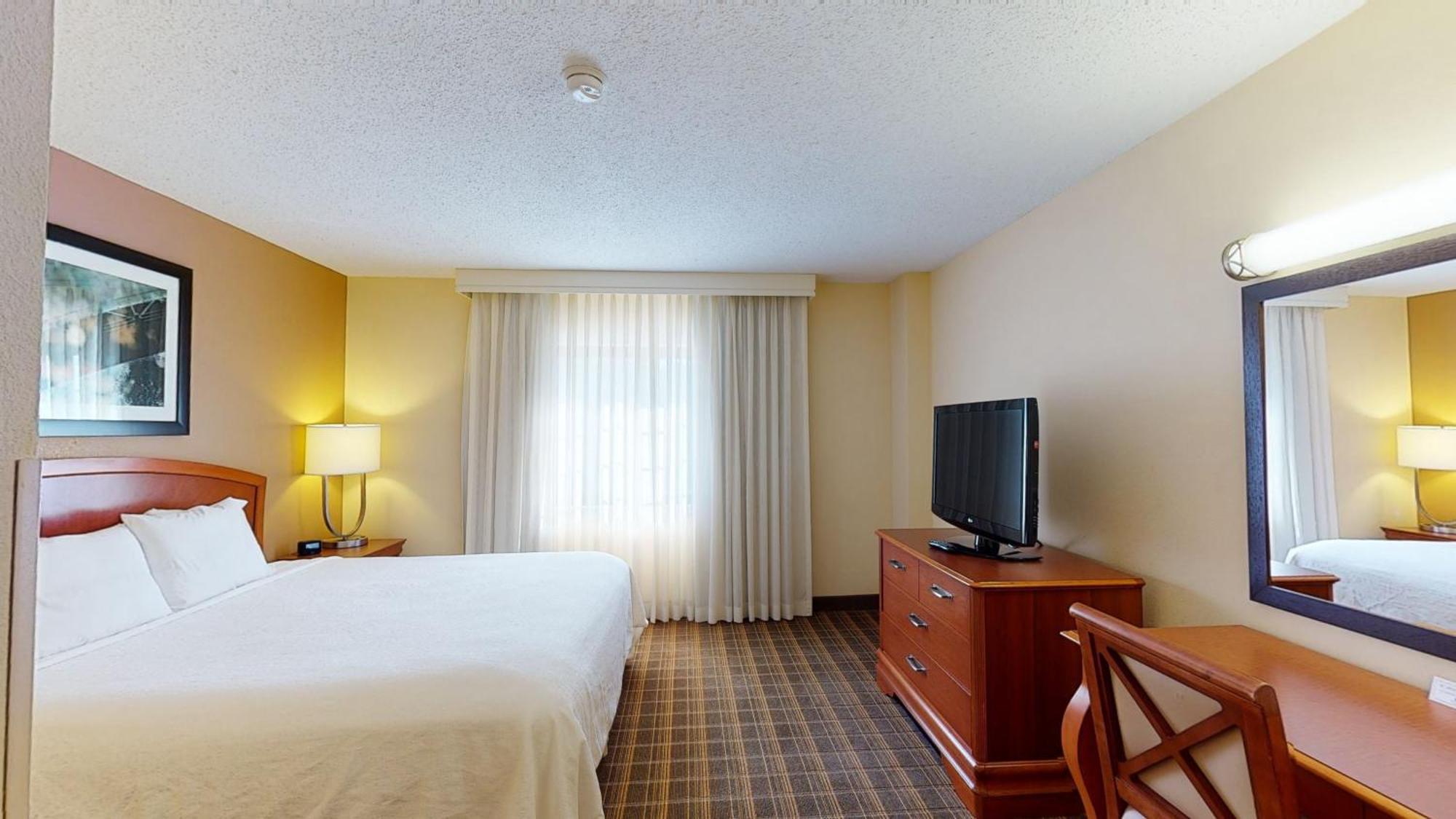 Embassy Suites Greenville Golf Resort & Conference Center Екстериор снимка