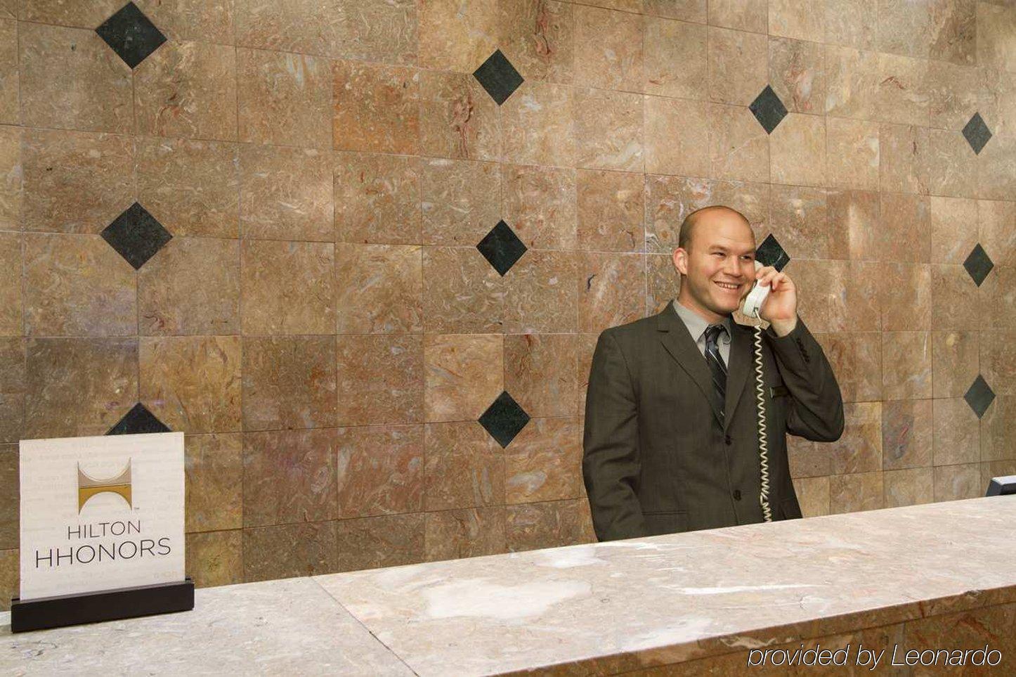 Embassy Suites Greenville Golf Resort & Conference Center Интериор снимка