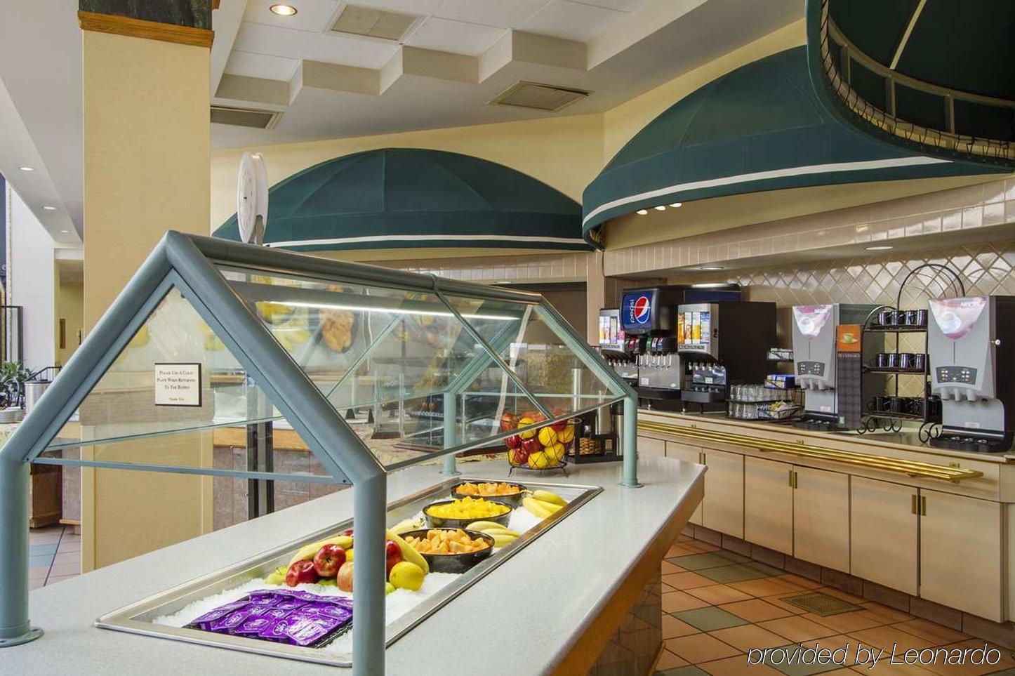 Embassy Suites Greenville Golf Resort & Conference Center Ресторант снимка