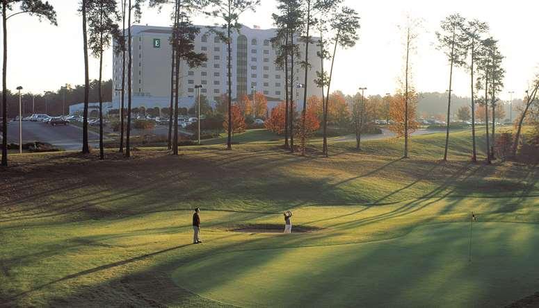 Embassy Suites Greenville Golf Resort & Conference Center Екстериор снимка